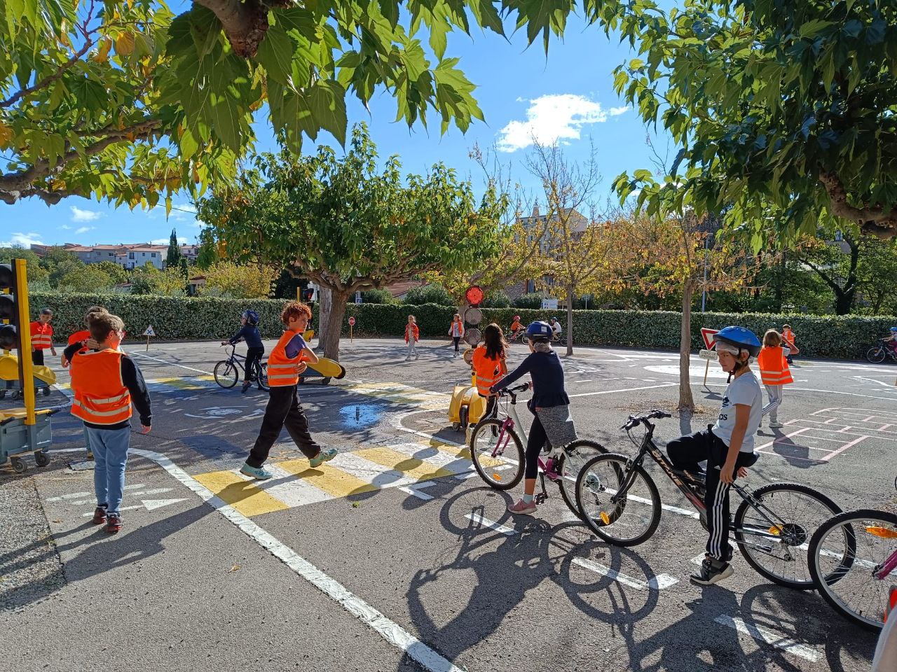 Els mainatges de Cicle 3 participem en una formació de prevenció viària